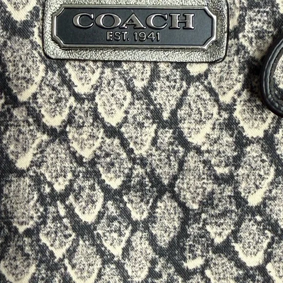 Coach Getaway Snake Print File Nylon Silver Textured Crossbody Bag - EUC - Picture 3 of 10